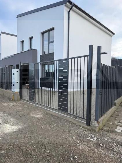 Casa cuplata, 115 mp, teren 495 mp, garaj, Dezmir