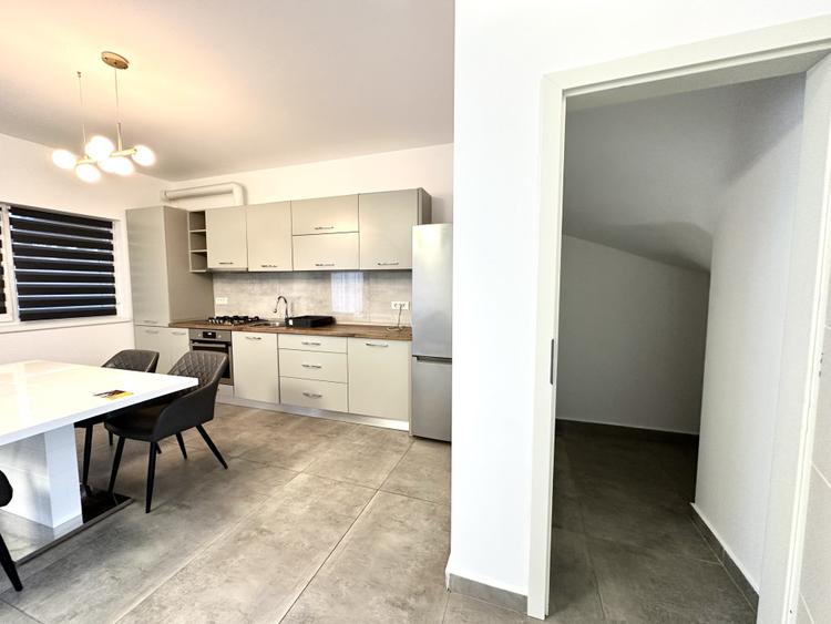 Triplex spatios, 3 camere, 75 mp utili, 200 mp teren - Dumbravita