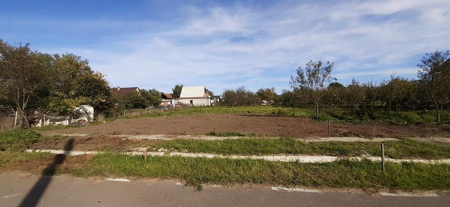 Proprietar, vând teren intravilan, în Ianova, loc excelent, 12 km de Timișoara
