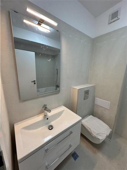 Apartament 3 camere de inchiriat, bloc nou