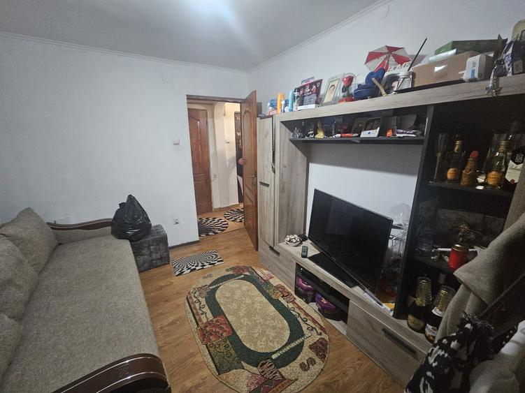 Apartament parter, balcon 13 mp cu ieșire directă – Războieni