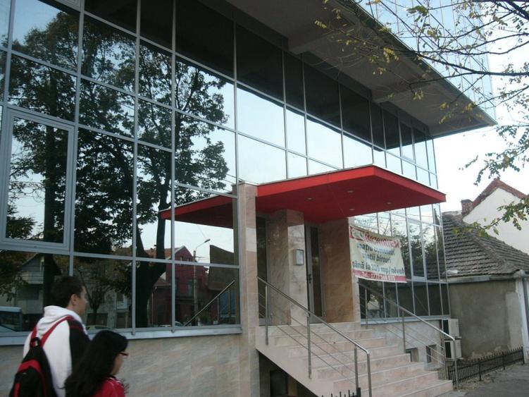 SPATII COMERCIAL PE B-DUL SIMION BARNUTIU -BIROU DE INCHIRIAT IN ZONA CENTRALA!