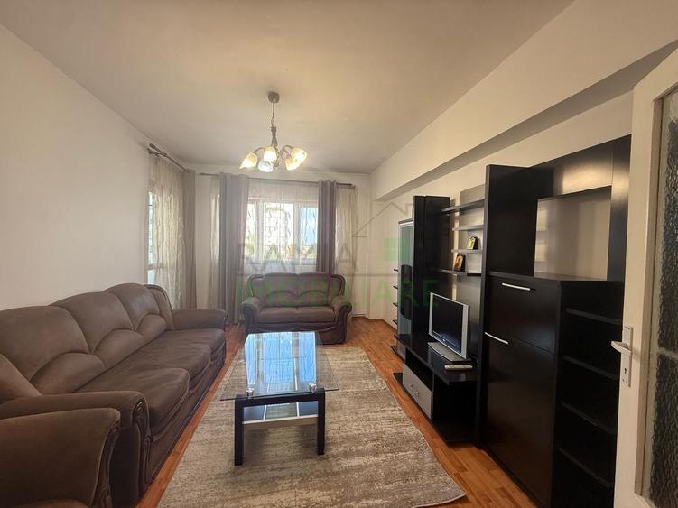 Apartament 3 camere decomandat cu 2 băi în Calea București