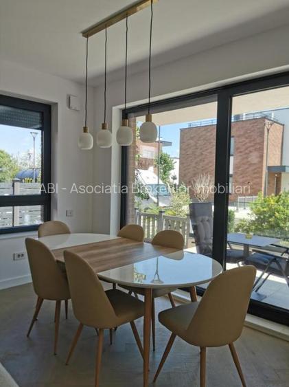 Proprietate exclusivista pe lacul Snagov 490000 euro / Chirie 2500 eu/luna - 3