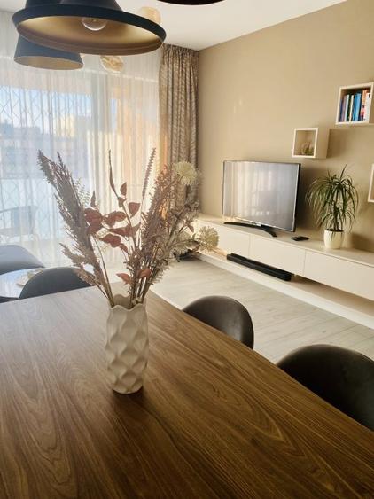 Persoană fizică închiriez apartament cu 2 camere preț 750 Euro, negociabil