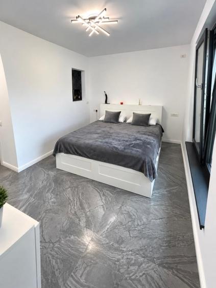Casa moderna de vânzare pompa caldura încălzire în pardoseala camere supravegher