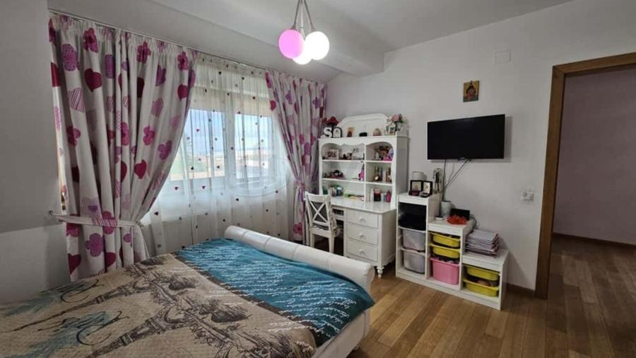 REV2005225 Duplex in centrul Brasovului