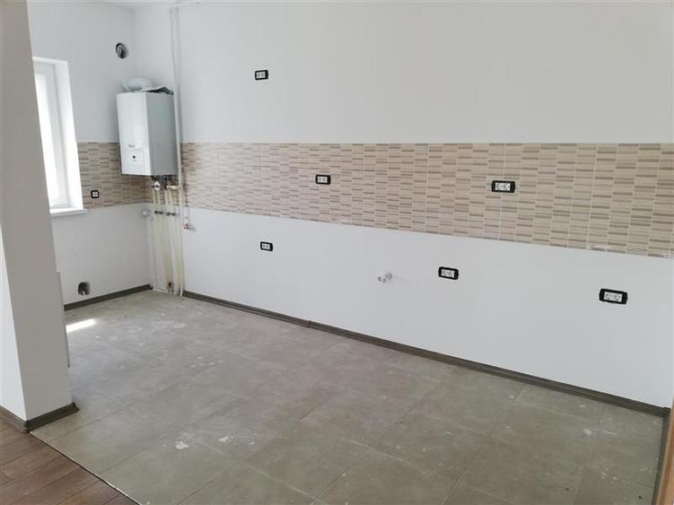 PENTHOUSE 3 CAMERE, TERASA 48 MP, TRACTORUL, ZONA CORESI MALL