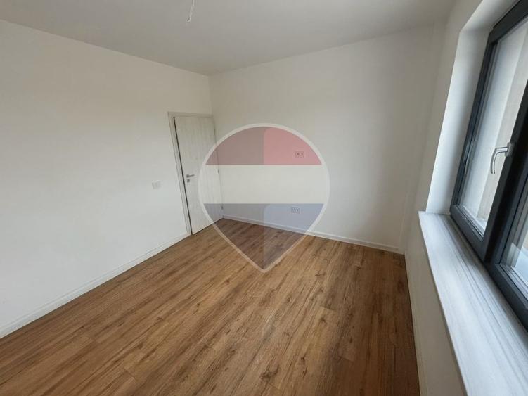 Apartament bloc nou zona Ford parter