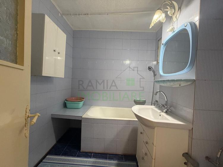 Apartament 3 Camere Decomandat, Etaj 1, Tractorul