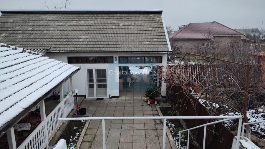 Casa cu mansarda, 7 camere, anexe, Sanmartin - 2