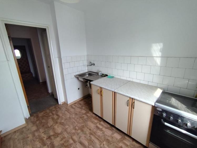 Apartament 3 camere 63 mp Republicii 8 Martie