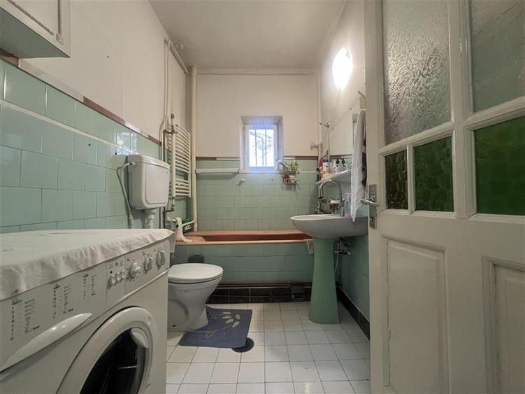 Casa cu teren de vânzare in zona Nicolina 1
