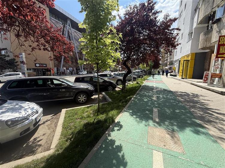 Centru - Unirii - Kaufland - Spatiu comercial stradal 54 mp