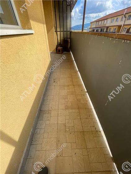 Apartament cu 3 camere balcon loc parcare zona Ciresica din Sibiu