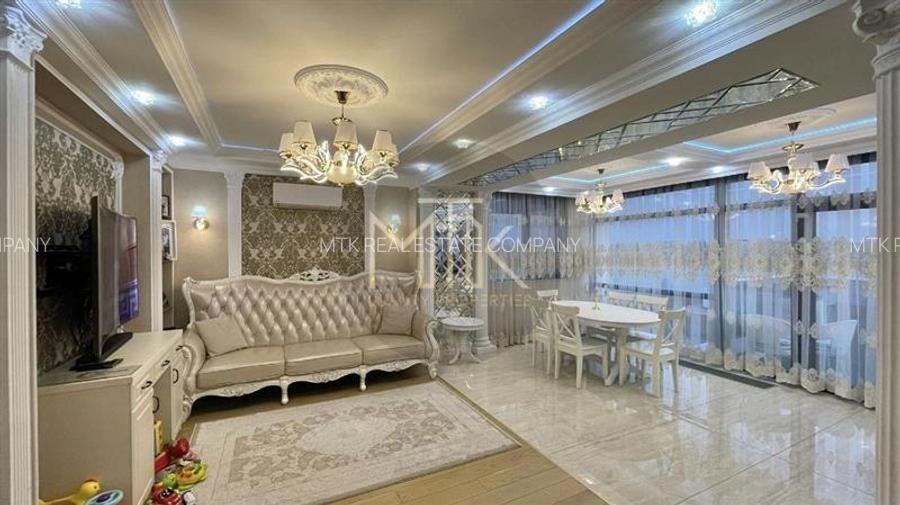 VILA DE LUX 8 camere, acces la lac privat | BANEASA