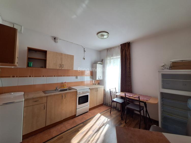 Apartament decomandat, etajul 1, zona KIK - 6