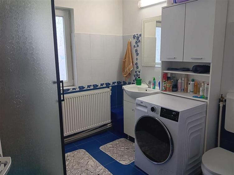 Dorobant VILA D+M+Pod SU = 200mp TEREN 1200mp amenajat (pot locui doua familii