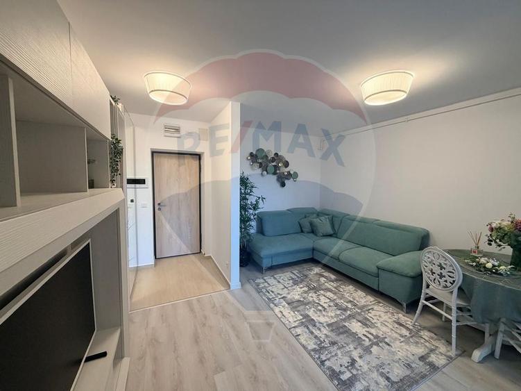 Vanzare apartament 3 camere Hils Pallady