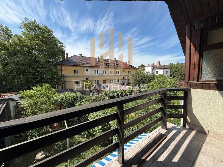 Apartament 3 camere cu teren, zona PARC/Hollosi Simon