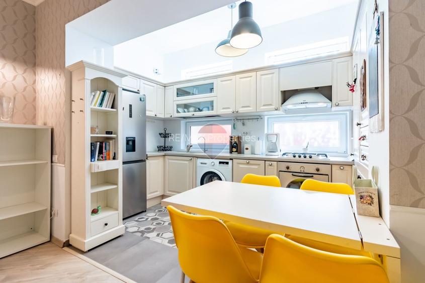 Apartament 4 camere in vila Turda | Basarab Metrou | curte proprie