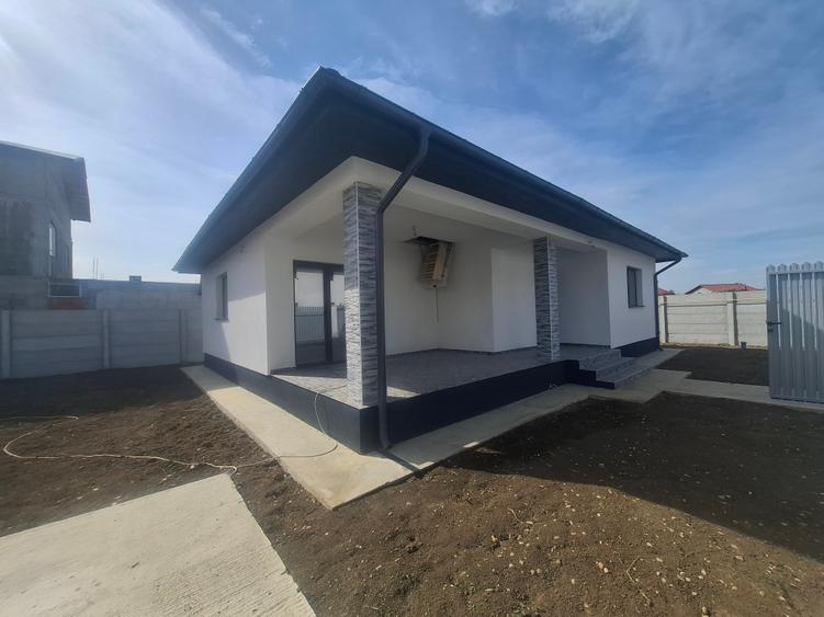 Casa 3 camere/Țegheș/ Individuala la Cheie