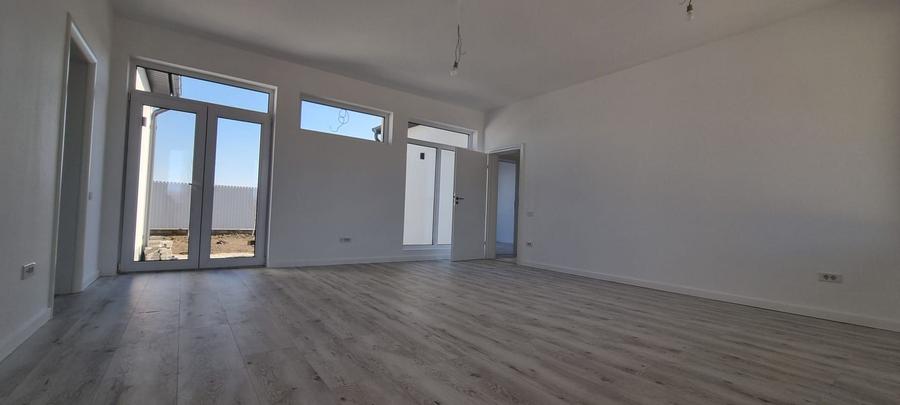 Investește în calitate: Case pe parter în cel mai nou și aerisit complex.