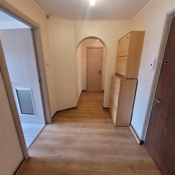 Vand apartament cu 3 camere Centrul Civic, Strada Toamnei