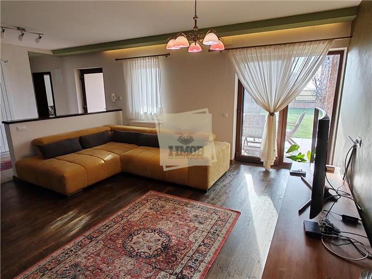 Casa moderna 3 camere 2 bai teren 790mp zona Cetate