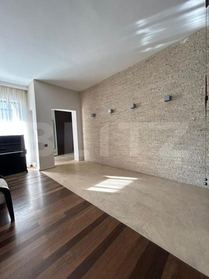 Penthouse, Ultrafinisat, Utilat, 150 mp,Andrei Muresanu