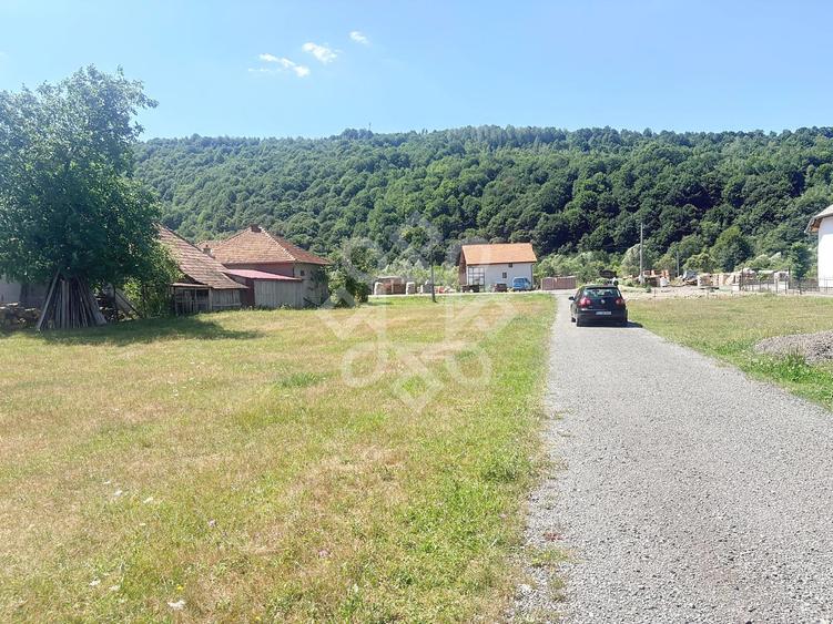 Teren intravilan de vanzare in Negreni cu acces din E60, Cluj