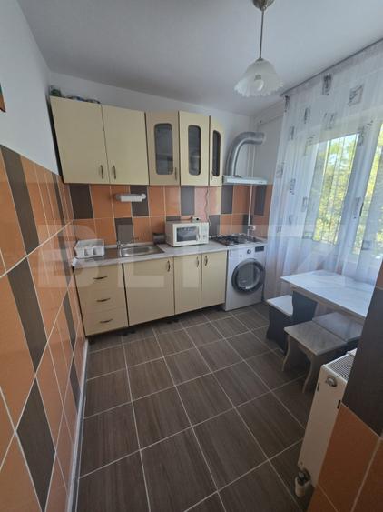 Apartament cu 2 camere, decomandat, zona Micro 40
