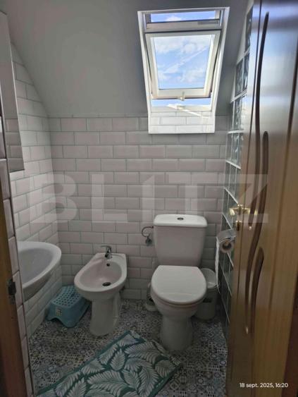 Apartament tip vilă, renovat complet, cu terasă și parcare – Baciu Regal