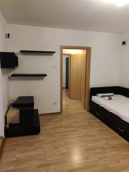 Apartament 2 camere zona Mall .Liber ,ocupabil imediat