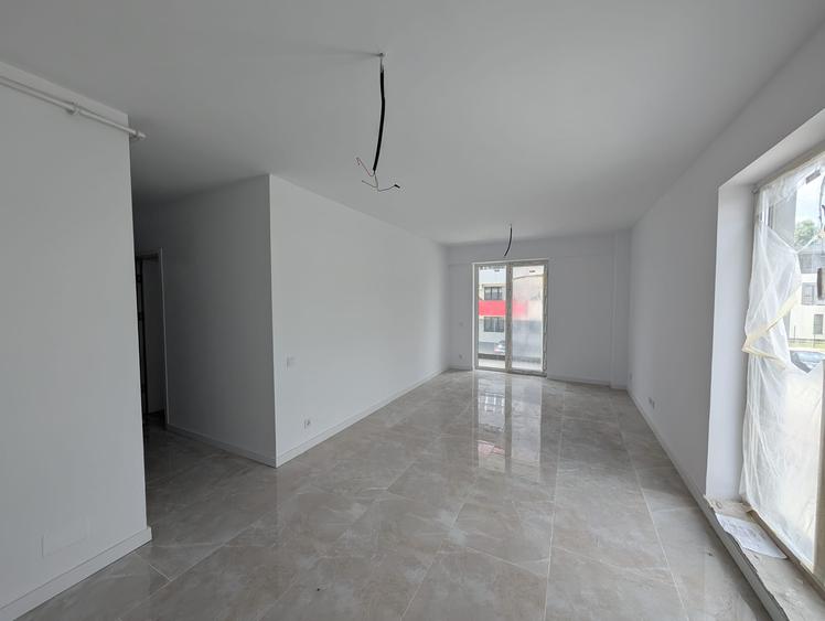 Apartament 3 camere, 60mp, etaj 1, finisat, bloc nou cu lift, Floresti