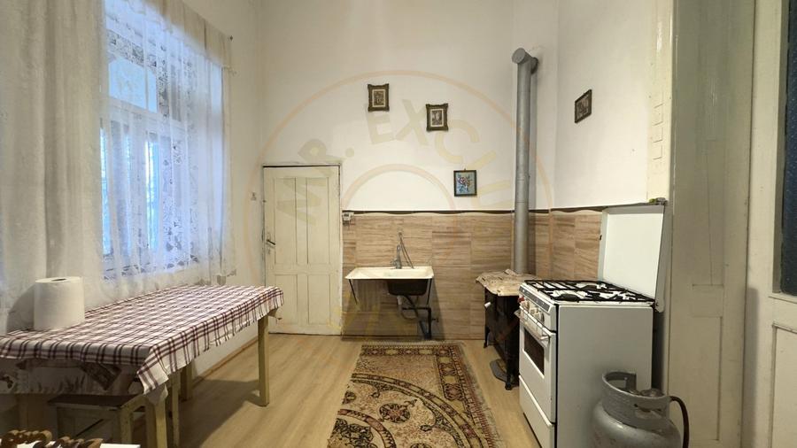Casa 4 camere, Teren 3.862 mp Str. Traian Nr.99 - Carei - Comision 0% cumparator