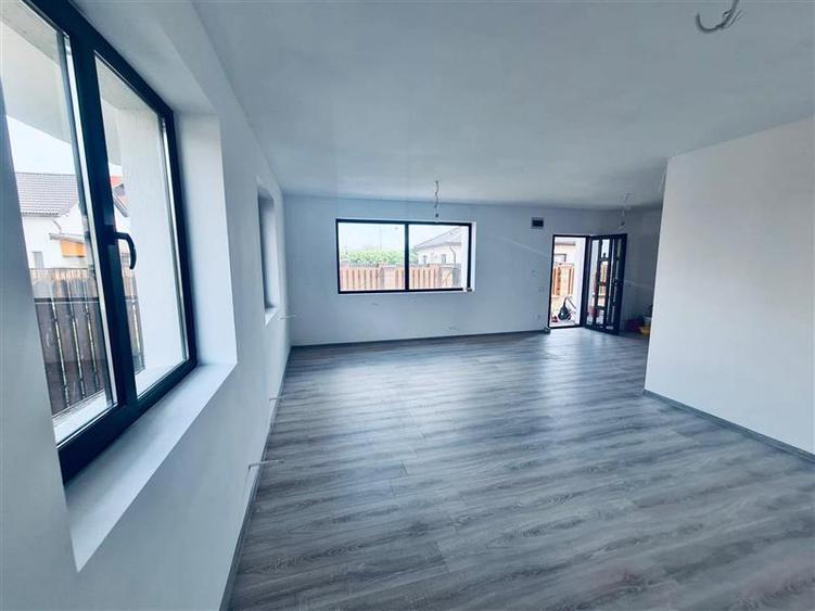 Casa standarde ridicate, la cheie , 4 camere, 410 mp teren, Sancraiul de Mures