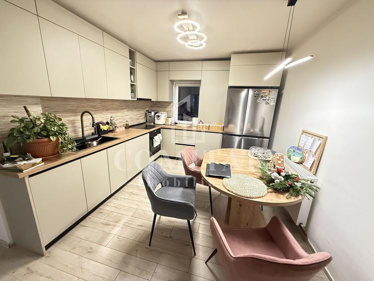 Apartament cu 3 camere decomandat | Etaj Intermediar | Piața Zorilor