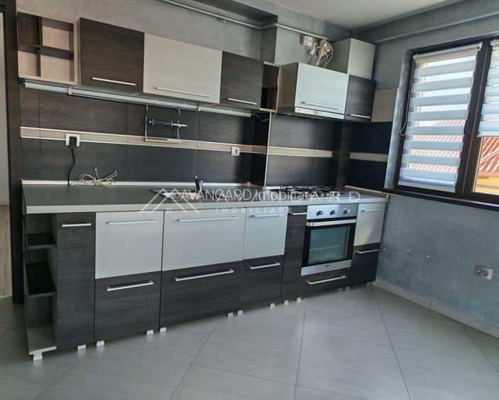 Apartament 4 camere, cartier Între Lacuri, loc de parcare - 4