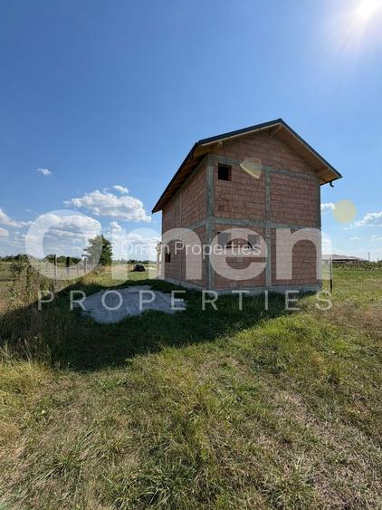 Casa la rosu de vanzare | 120 mp | 5 ari de teren | sat Sasar