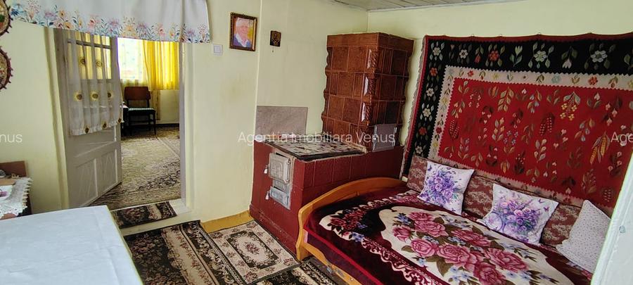 Casa locuibila in oras cu 1000mp teren - 4