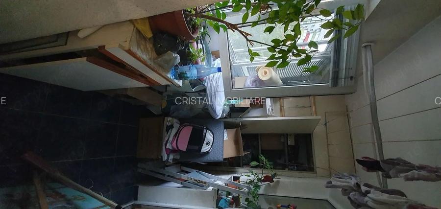 Vanzare 3 camere, 73 mp, etaj 2/8, centrală, 2 AC, parcare, 13 Septembrie - 7