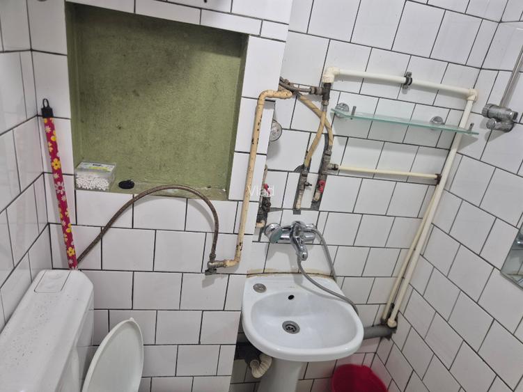 Proprietar direct, vand garsoniera in complexul studentesc, et , 18 mp, B-dul Er - 5