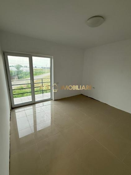 Casa tip duplex de inchiriat | Berceni | Panouri Solare | Curte