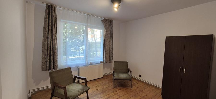 De inchiriat ap. 3 camere - str. Muncii