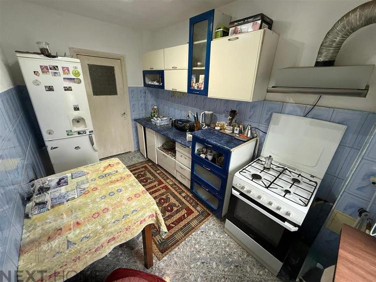 Apartament 3 Camere de Vanzare sau Inchiriere, Strada Lupeni – 81 mp, Etaj 1
