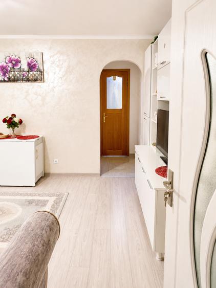 Apartament cu 2 camere semidecomandat – Zona Școala Nr. 7  Botoșani