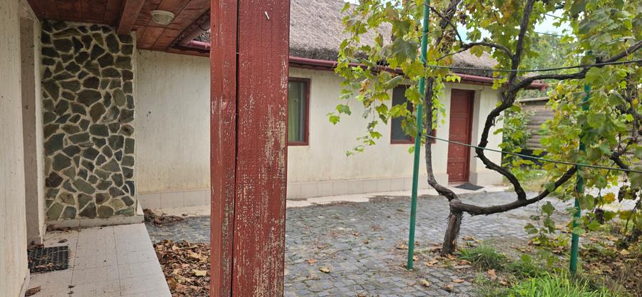 Exclusivitate-Vadu, zona centrala, casa 75mp, teren 1917 mp/31ml deschidere