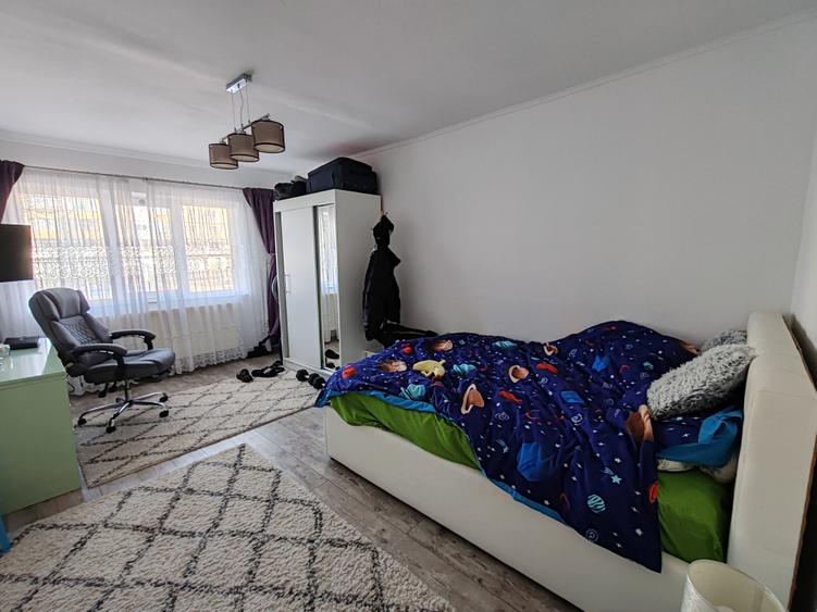 Apartament 2 camere mobilat si utilat zona Tractorul