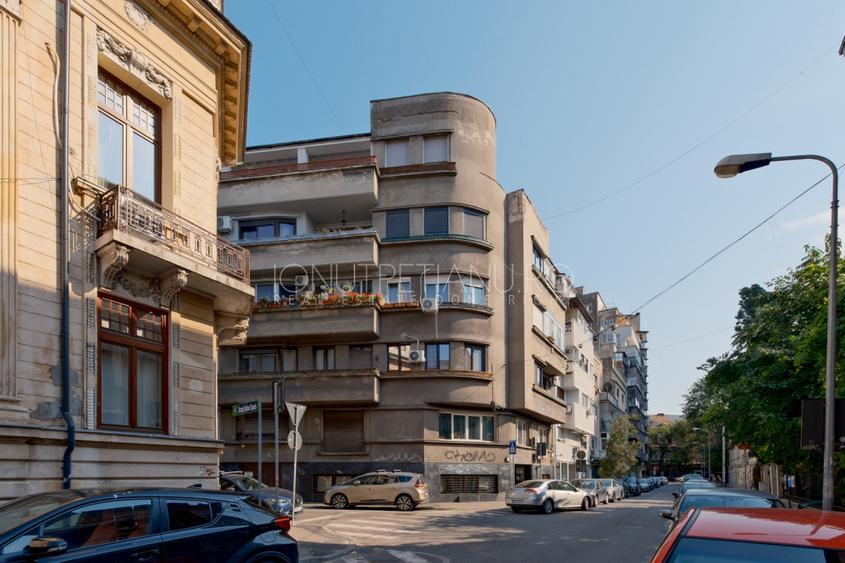 Armeneasca 144mp total, 5 camere si un garaj al tau